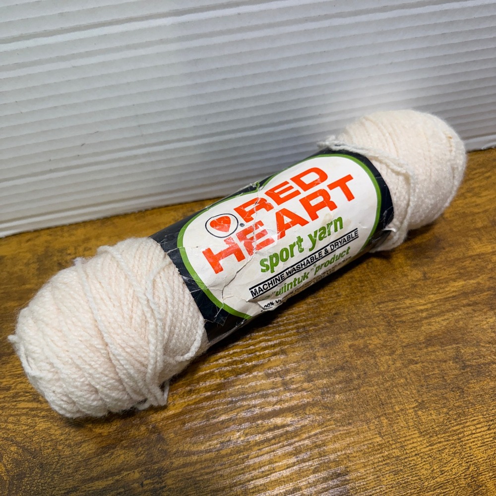 Vtg Red Heart Wintuk Sport Yarn Eggshell 2 Ply Virgin Orlon Acrylic Crochet Prop